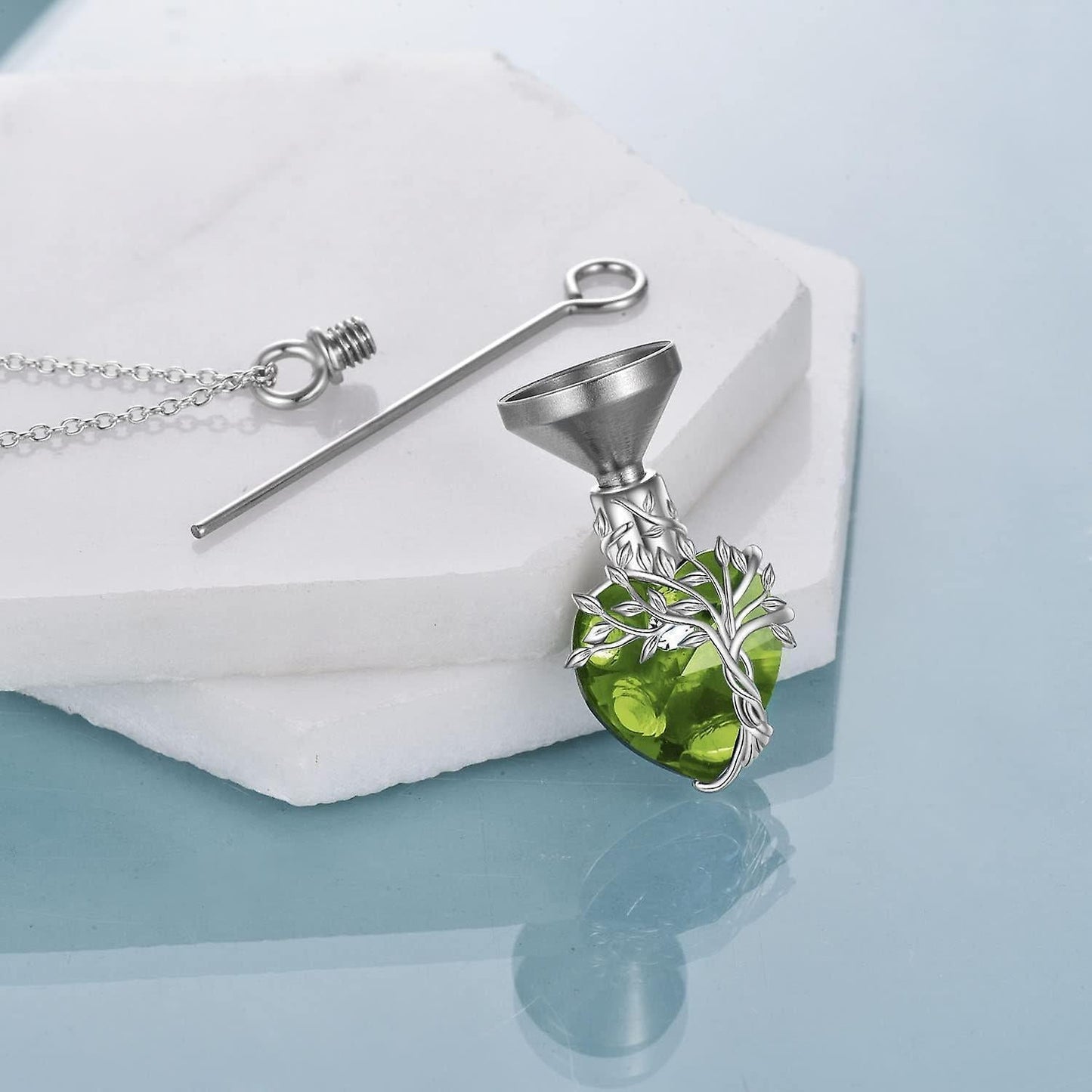 Crystal Pendant Necklace (III)