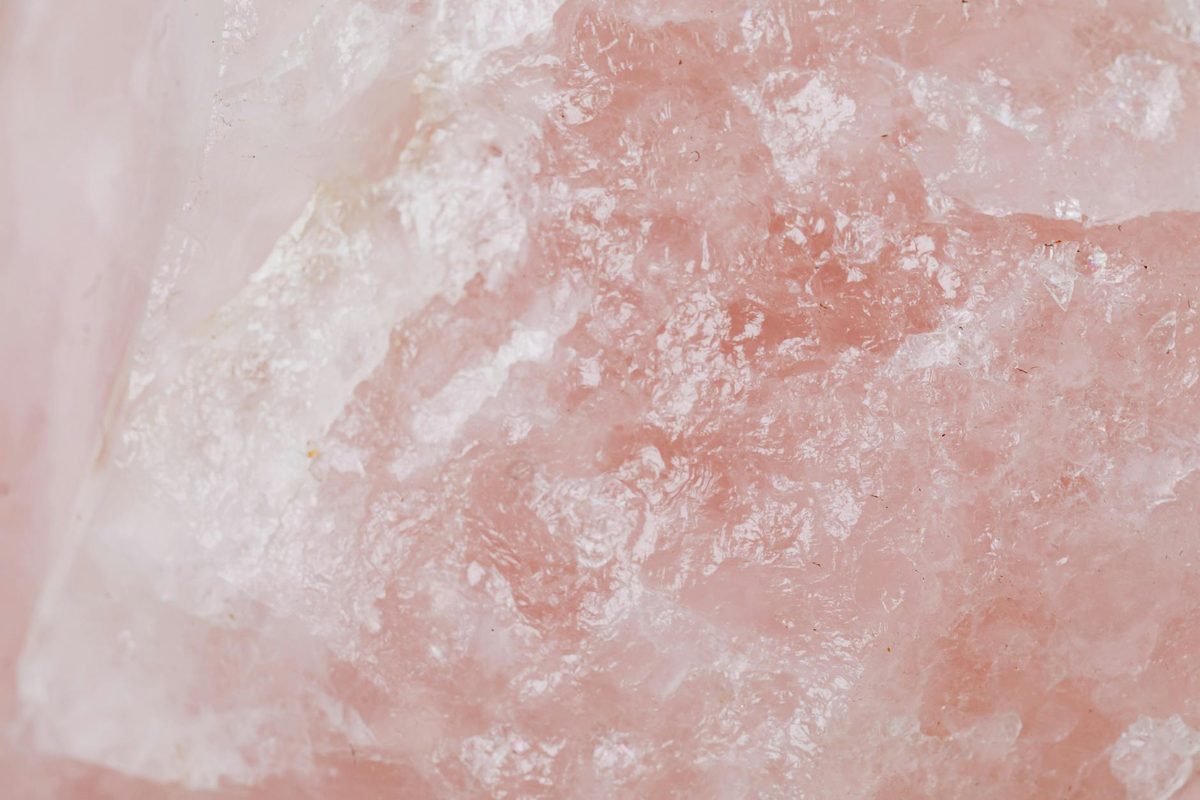 Rose Quartz Meaning & Benefits